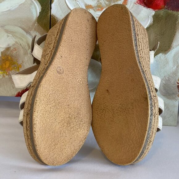 Stefani Leather and Crock Strap Shiny Platform Wedge - Picture 7 of 9